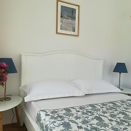 Guesthouse Smart Bucureşti Eksteriør bilde