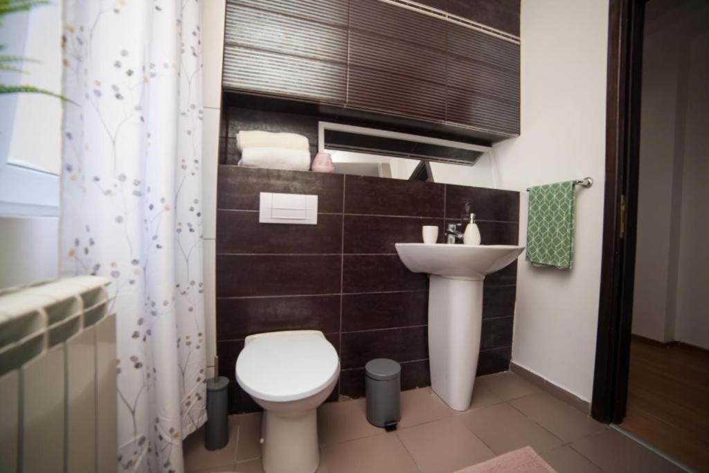 Guesthouse Smart Bucureşti Eksteriør bilde